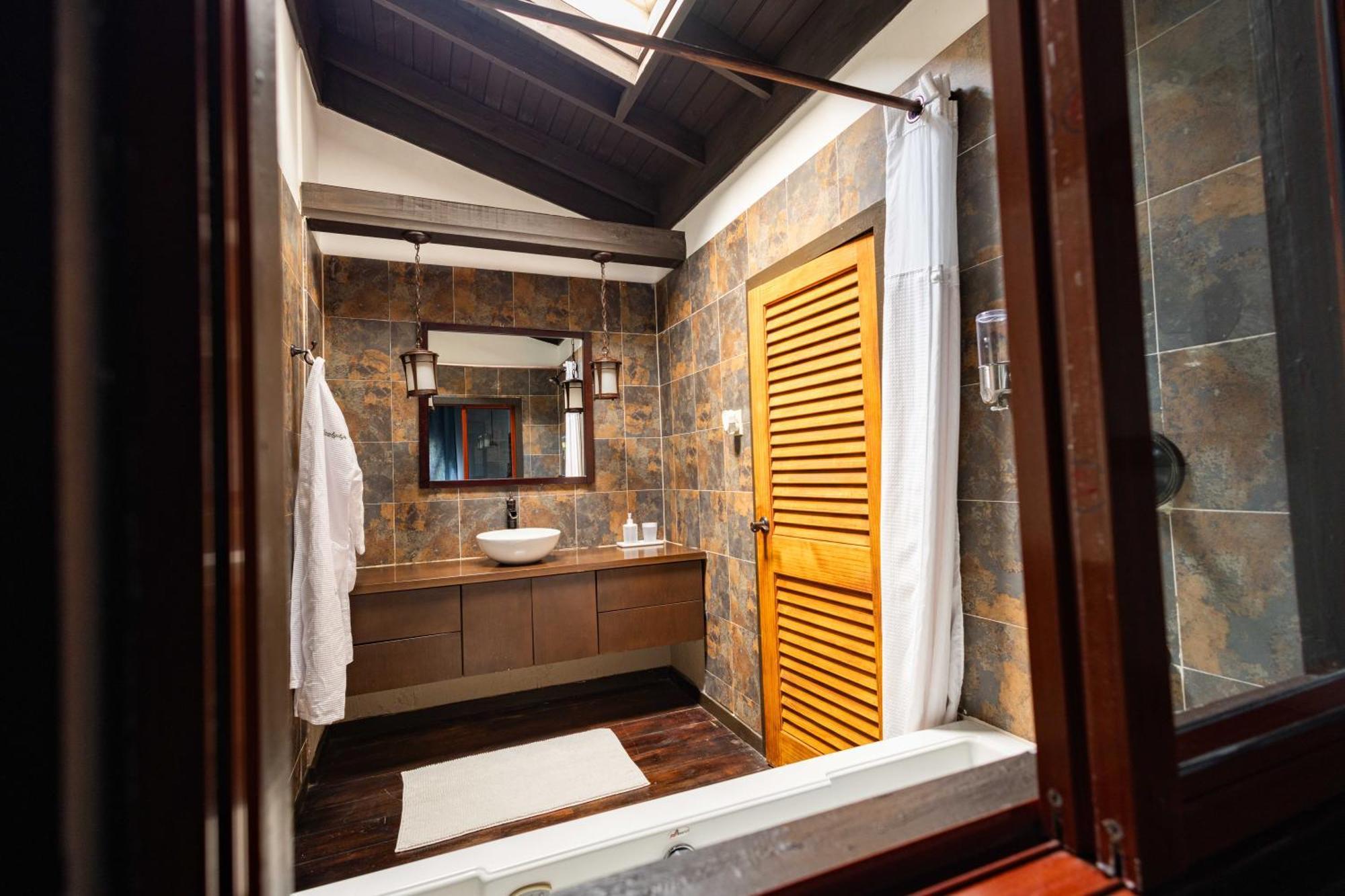 Serendipity Holistic Resort Spa Кінгстон Екстер'єр фото